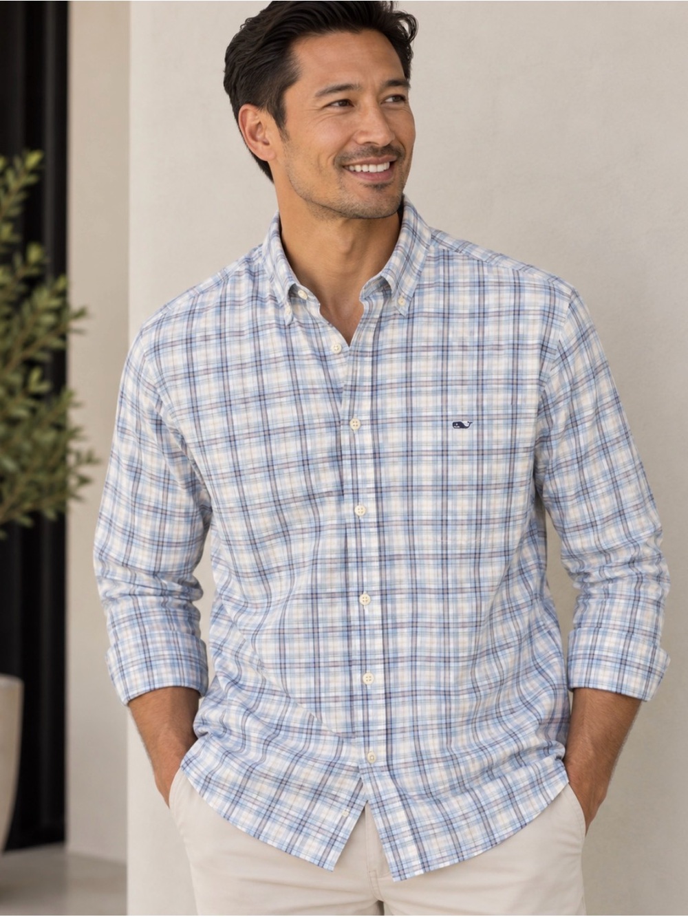 Vineyard Vines Men’s Blue and White Plaid Button-Down Shirt